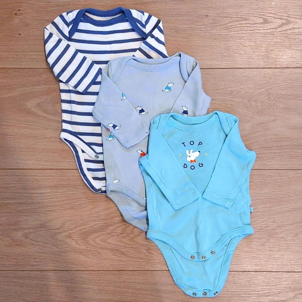 3/$30 BabyGAP 3-pack Onesies 0-3 months